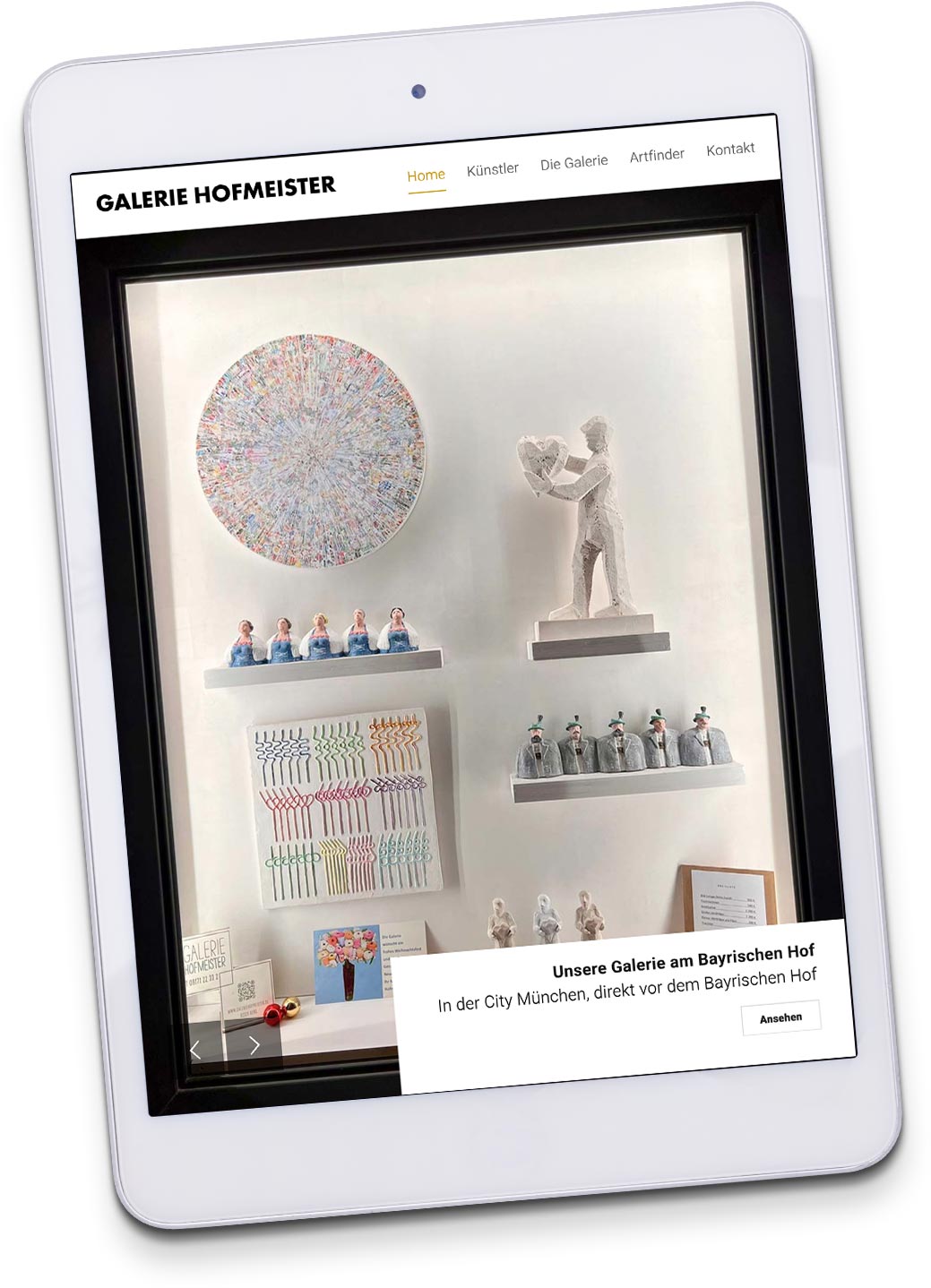Ein iPad mit der Homepage der Galerie Hofmeister geöffnet in der mobilen Ansicht